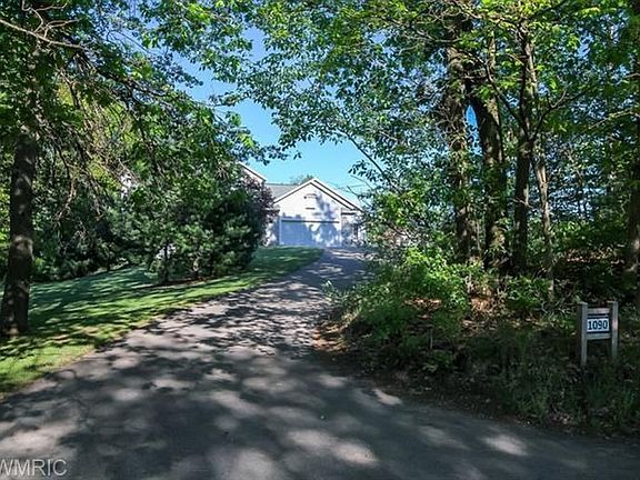 2nd image of 1090 Kinney Ave SW