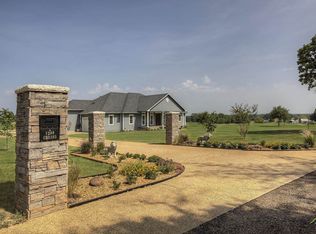 1280 County Road 3303, Omaha, TX 75571