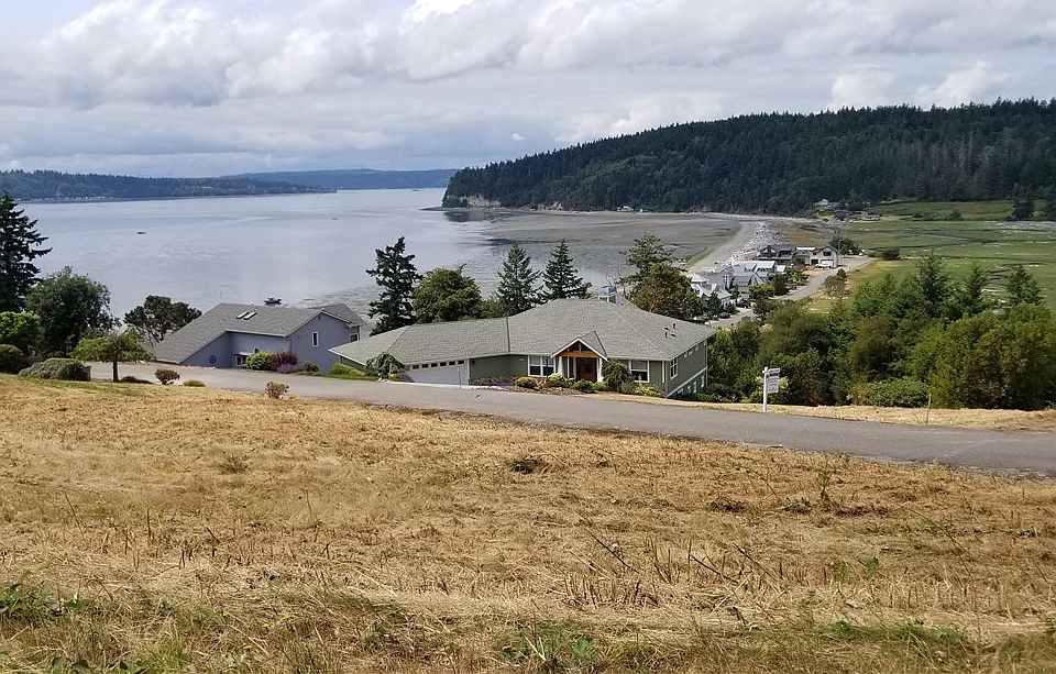 2nd image of Moana Dr