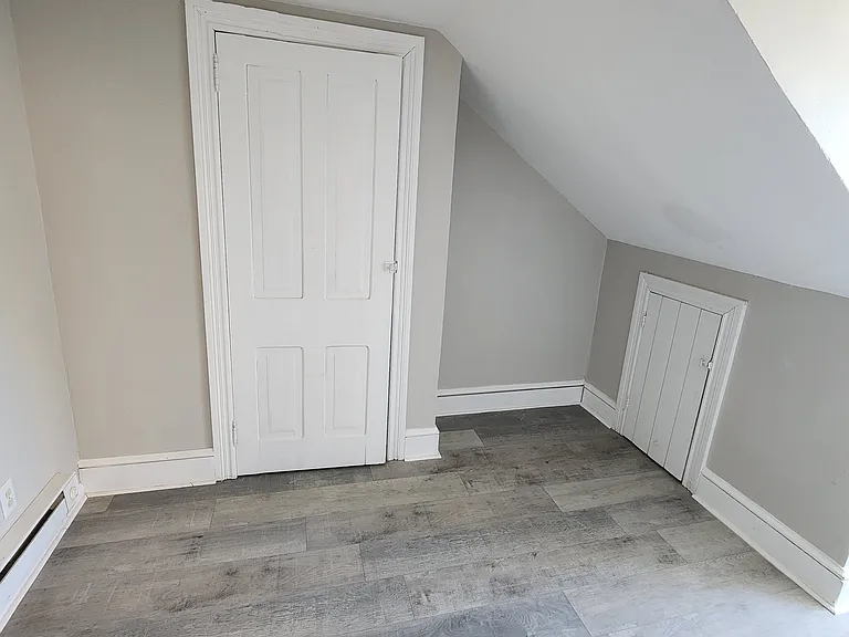 518 King St — Photo 2