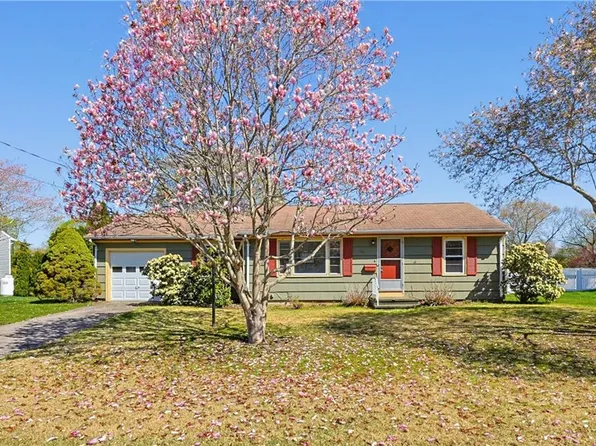 145 Glenwood Dr, North Kingstown, RI 02852