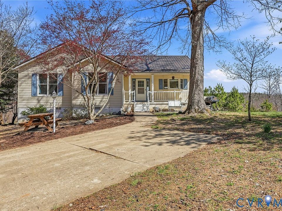 1st image of 484 Dobbins Rd