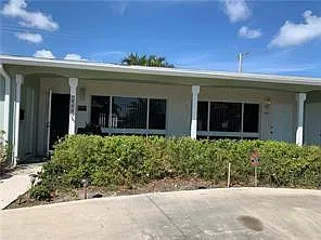 2 bed, 2.0 bath, 1050 sqft, $2,700 — Photo 3