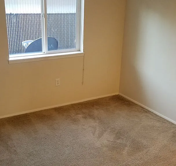 154-Sandy Dr Apts — Photo 21