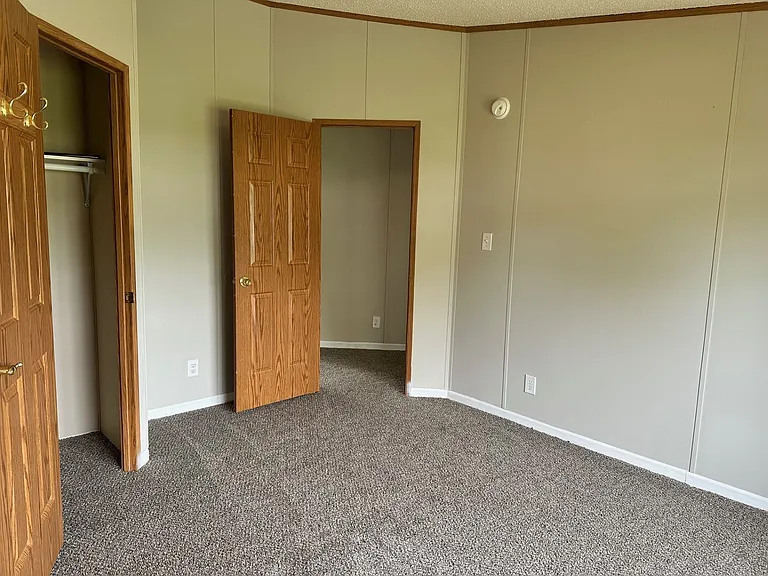 Hoosier Estates — Photo 21