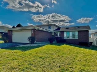 18066 Poplar Ln, Country Club Hills, IL
