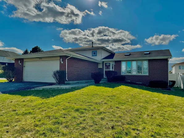 18066 Poplar Ln, Country Club Hills, IL 60478