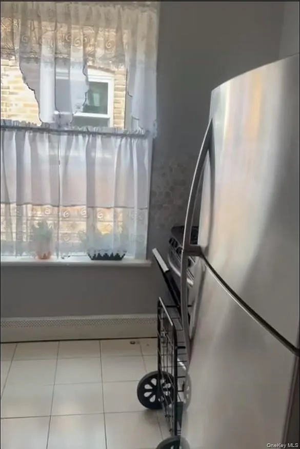 2 bed, 3198 sqft, $2,700 — Photo 3