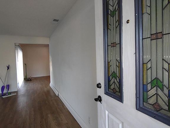 Come on into the spacious "great room". (not quite finished)