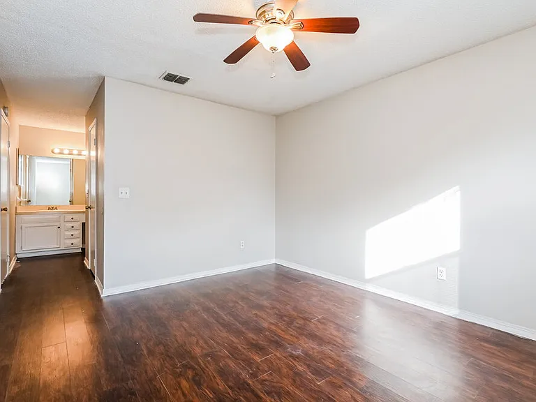 11702 Tanager Dr — Photo 11