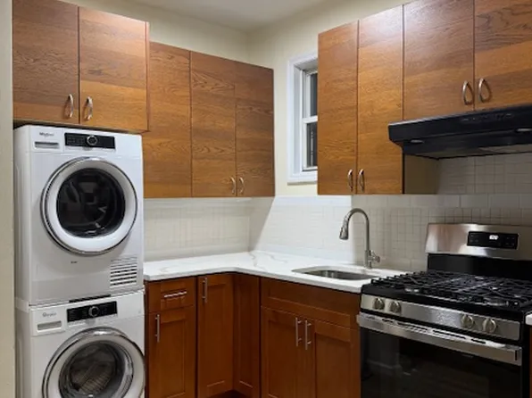 569 Vermont Street image 12 of 19