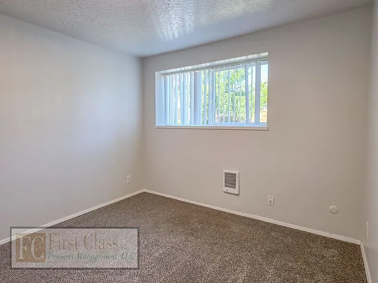 9555 SW Hall Blvd #7 — Photo 8