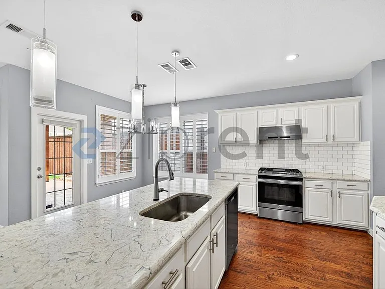 10604 Ambergate Ln — Photo 18