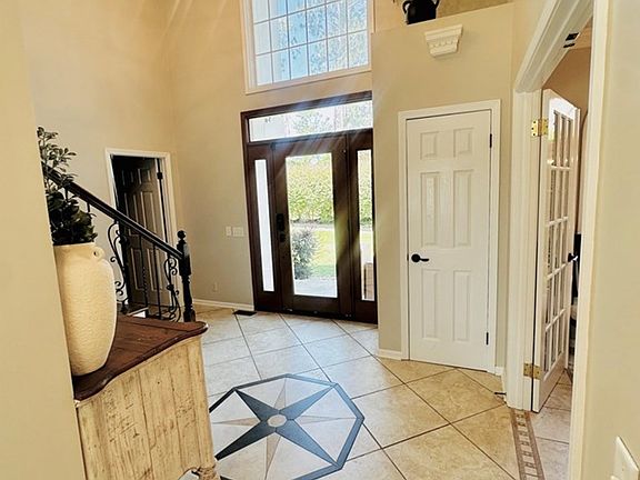 5th image of 943 Basswood Rd