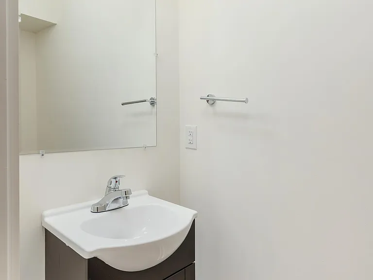 2413 Federal St #13 — Photo 9