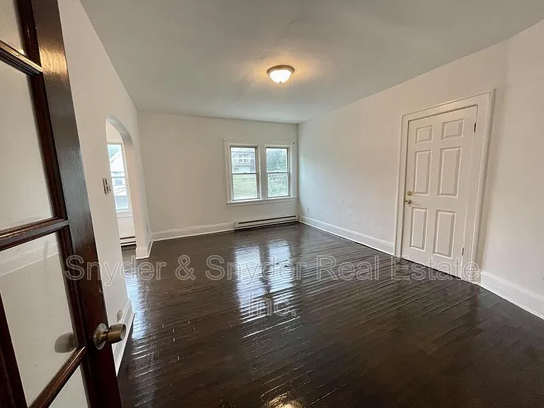 815 & 817 Johnston St #817 — Photo 2