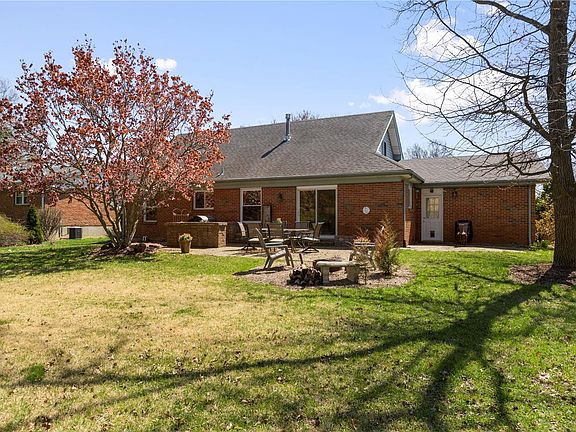 4th image of 1019 Bridgeport Dr