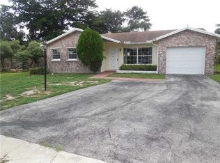 9666 SW 12th Ct, Boca Raton, FL 33428