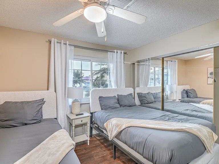 3445 Toquima Cir — Photo 12