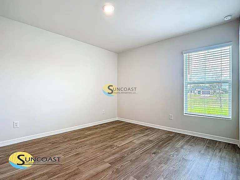 7005 Hemlock Crse — Photo 2