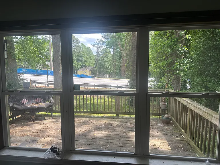 3220 Memorial Dr — Photo 17