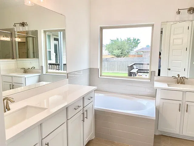 2920 Youngwood St — Photo 10