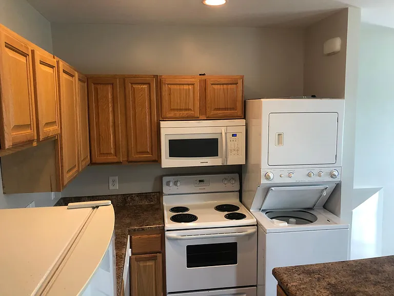 134B College St — Photo 6
