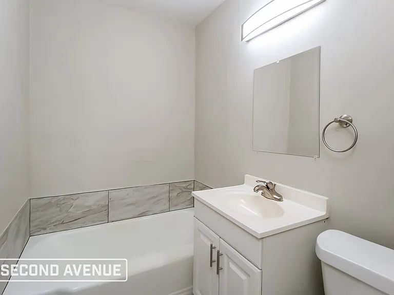 2616 NE Success St — Photo 8