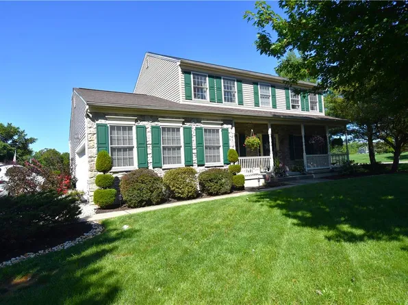 1545 Steeplechase Dr, Easton, PA 18040