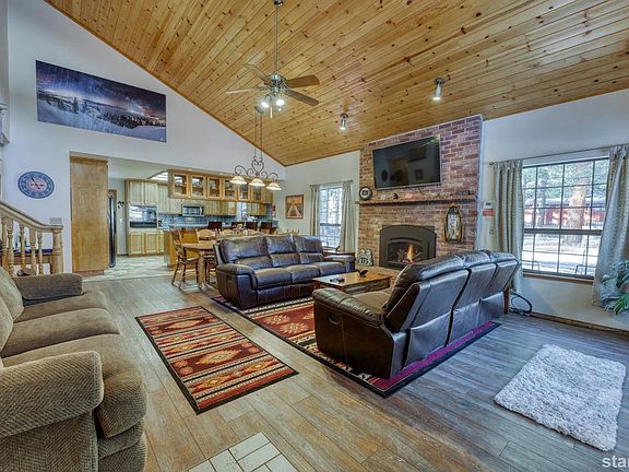3rd image of 2904 Lakewood Cir