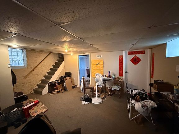 5th image of 2215 Victor St #Basement