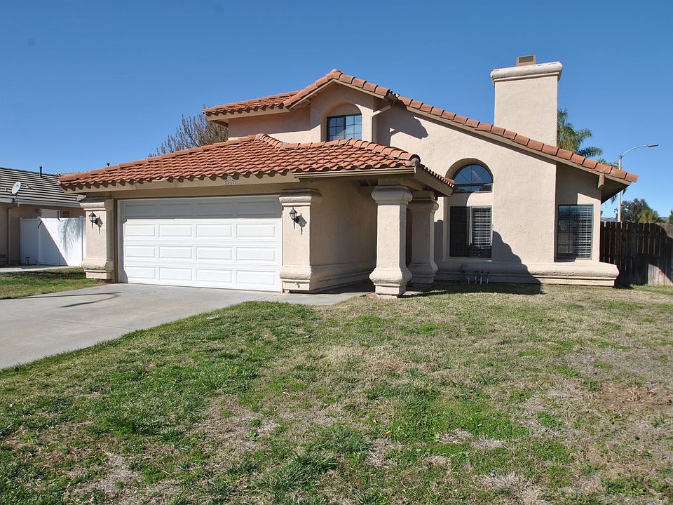 1st image of 39891 Pearl Dr