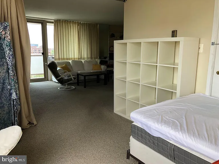 1 E University Pkwy #1001 — Photo 32
