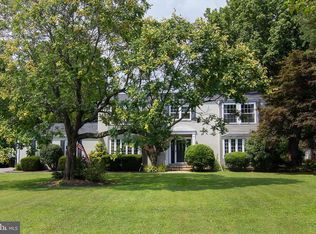 4304 Wolf Hill Dr, Hampstead, MD 21074