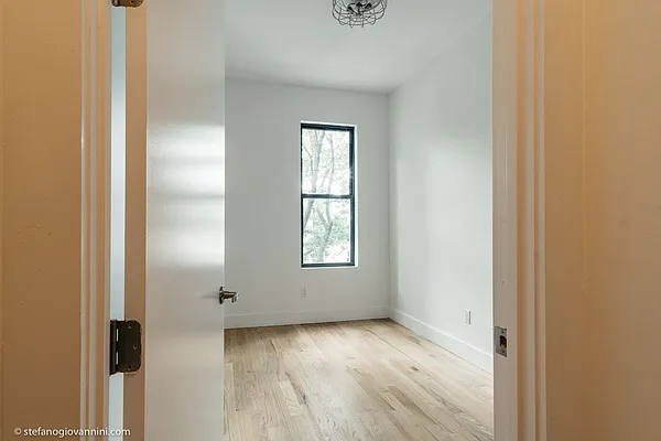 Rented by L Rose Realty (Brokerage) | media 14