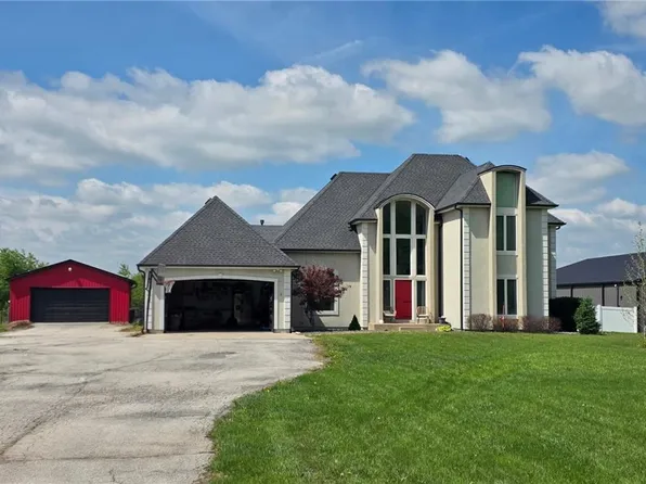 9330 Valley Garden Dr, Kansas City, MO 64139