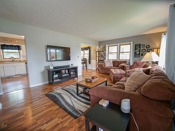 5th image of 823 Quinn St