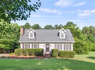 320 Knotts Cir, Woodstock, GA 30188