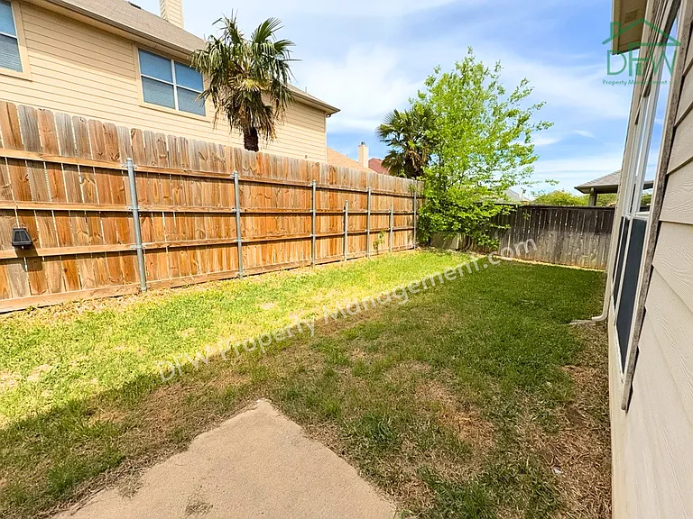 9709 Gessner Dr — Photo 31