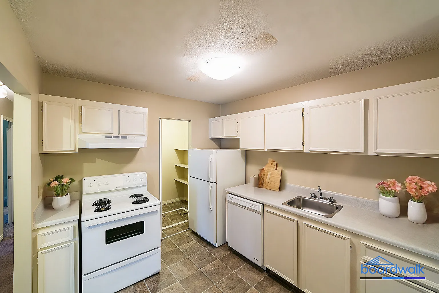 Tamarack East — Photo 4