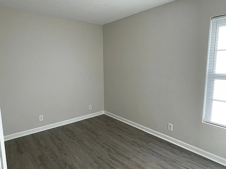 1708 Underwood St — Photo 11