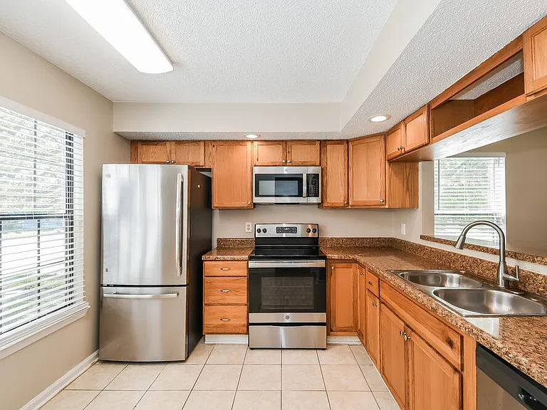 8775 Ivey Rd — Photo 9