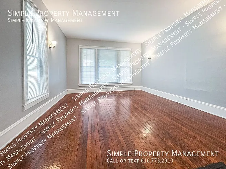 201 Benjamin Ave SE — Photo 4