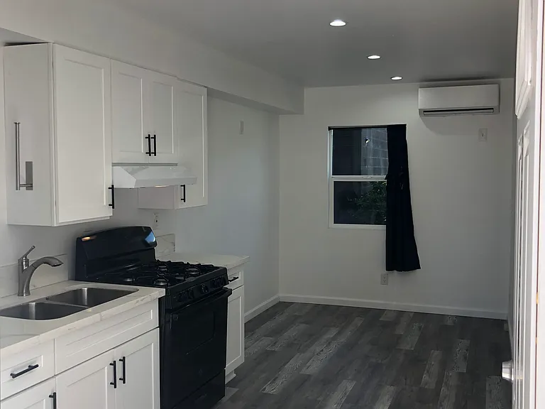 5545 Atlantic Ave #A — Photo 1