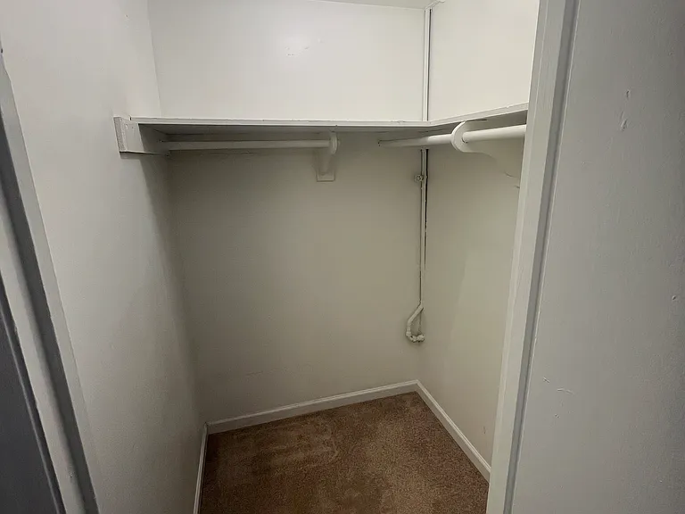 2025 N Lincoln St #102 — Photo 6