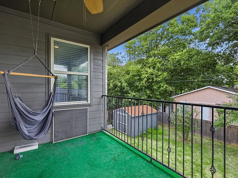 1804 Glenmore Ave — Photo 22