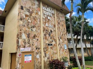 555 Purdy Ln APT 121, Palm Springs, FL 33461