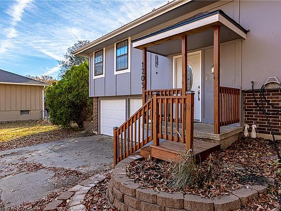 5th image of 1205 SE 5th St