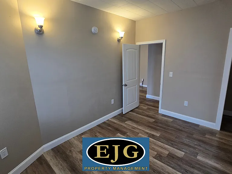 504 Main St #1 — Photo 19