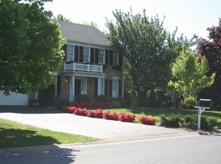 573 Randolph Dr, Lititz, PA 17543